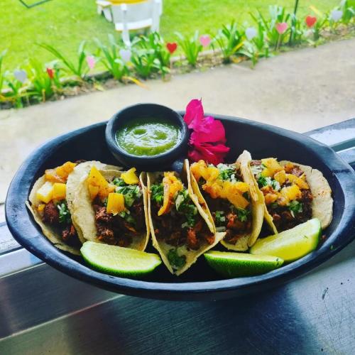 hotel tierra maravilla