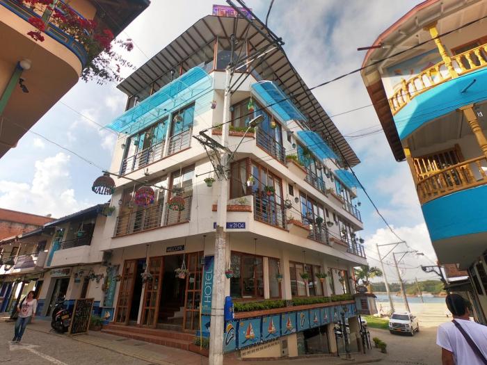Hotel Guatatur,Guatape>>Antioquia,3 star