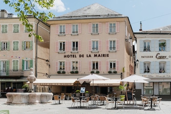 Hotel De La Mairie,Near Place Eugene Barthelon,3 star