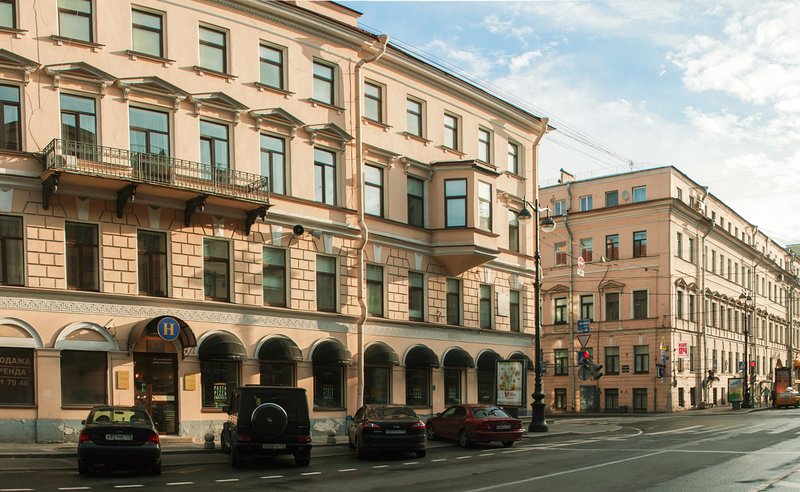 Comfort Hotel,Near Palace Square,3 star