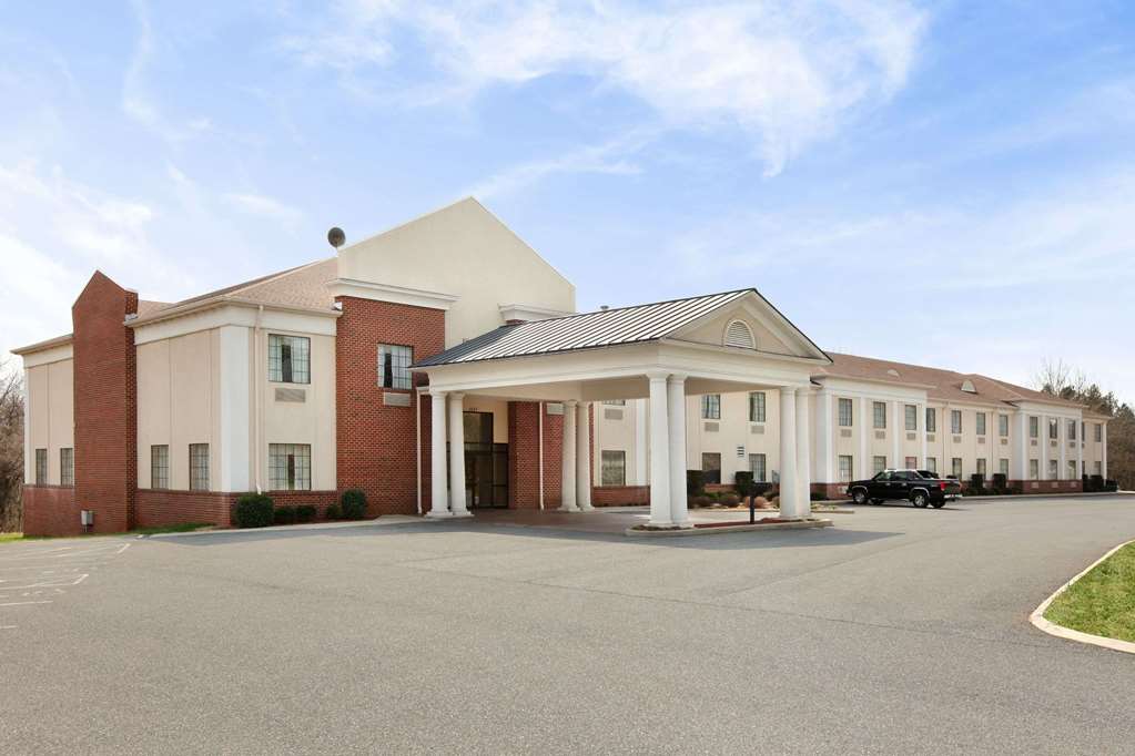 Days Inn By Wyndham Altavista,Lynchburg>>Altavista,2.5 star