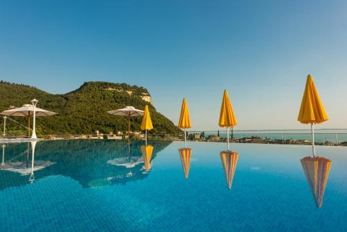 Sky Pool Hotel Sole Garda,Desenzano Del Garda>>Cavaion Veronese,4 star