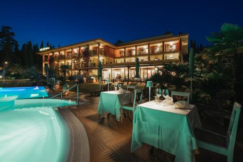 Villa Madrina Lovely And Dynamic Hotel,Desenzano Del Garda>>Bardolino,4 star
