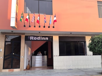 Hostal Rodinn,,2 star
