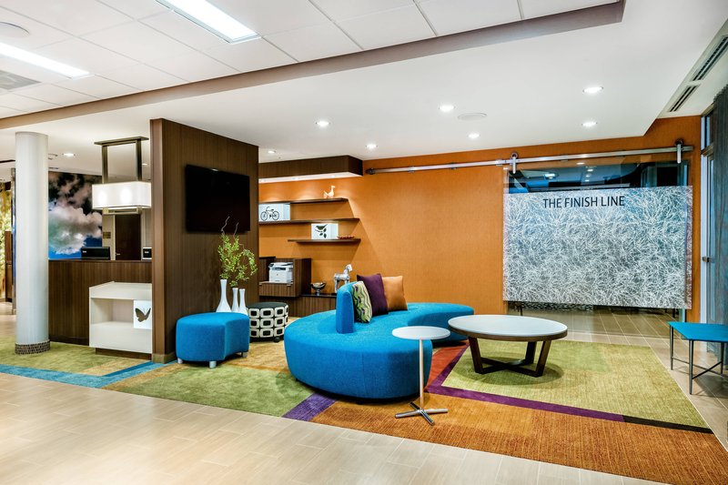 Fairfield Inn & Suites By Marriott Van Canton Area