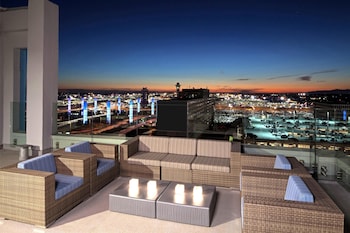H Hotel Los Angeles, Curio Collection By Hilton,El Segundo>>Del Aire,4 star