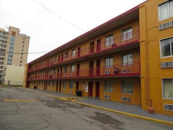 Budgetel Inn & Suites,Kentucky>>Louisville,2.5 star