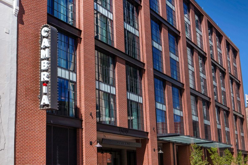 Cambria Hotel New Orleans Downtown Warehouse District,New Orleans>>Harvey,4 star