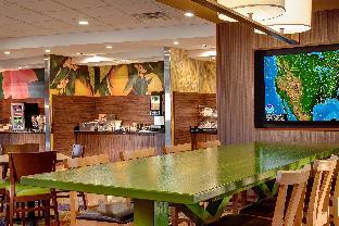 Fairfield Inn And Suites By Marriott Detroit Canton,Detroit>>Canton,2.5 star