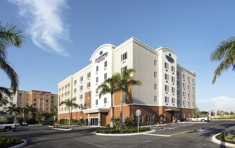 Candlewood Suites Miami Exec Airport - Kendall By Ihg,Downtown Miami>>Country Walk,3 star