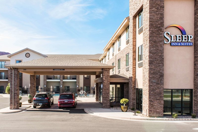 sleep inn and suites moab near arches national park