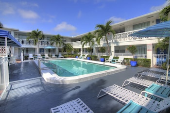 may dee suites