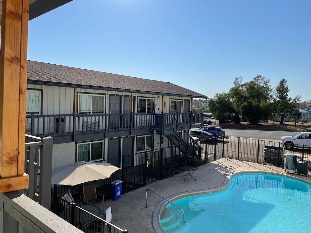 Ramona Valley Inn,San Diego>>Ramona,2 star