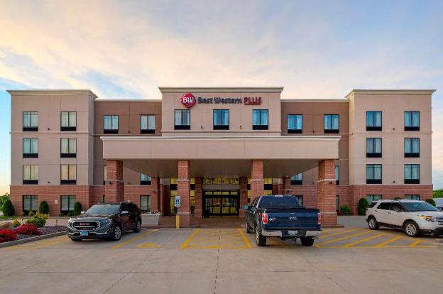 Best Western Plus Centralia Hotel & Suites