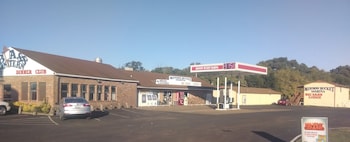 Minnow Bucket Resort,Emory>>Alba,3 star