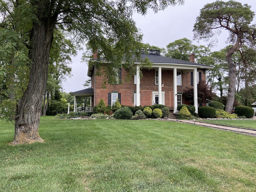 Emma's Bed And Breakfast