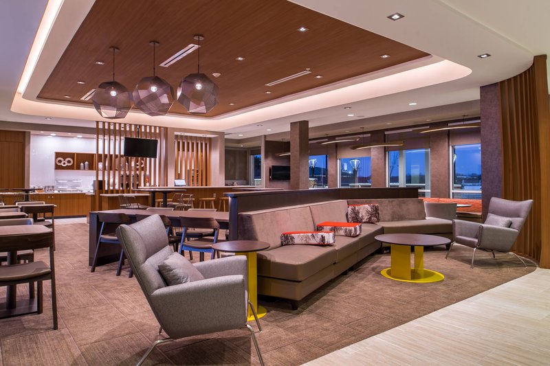 Springhill Suites By Marriott Greensboro Airport,Friendship>>Charlotte,3 star