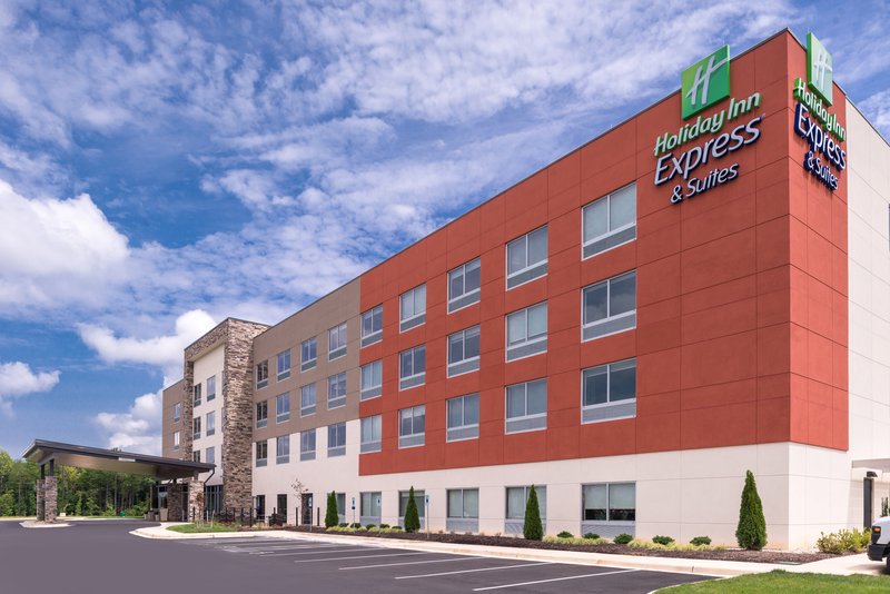 Holiday Inn Express & Suites Farmville, An Ihg Hotel