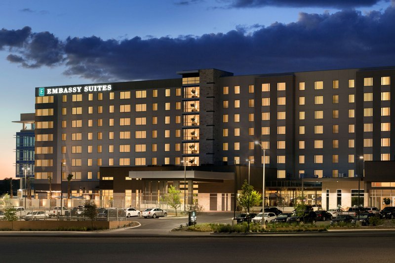 Embassy Suites By Hilton San Antonio Landmark,Oakland Estates>>Bexar County,3.5 star