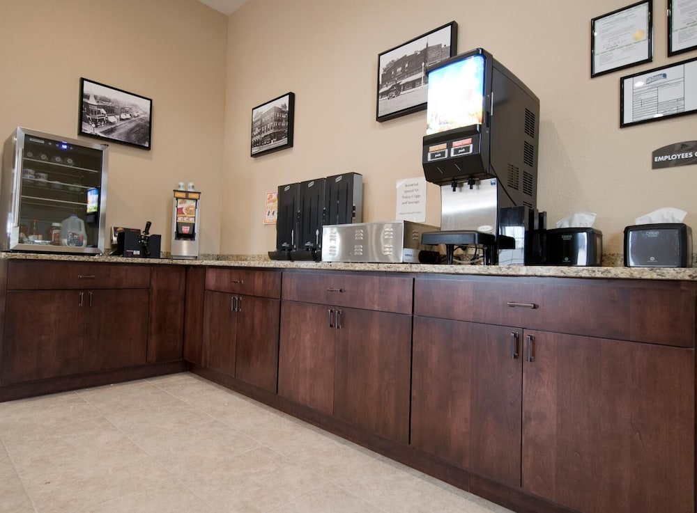 cornerstone inn and suites