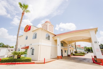 palace inn beltway and westview
