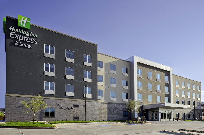 holiday inn express and suites lubbock central univ area