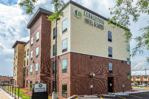 Cobblestone Hotel & Suites - Hartford