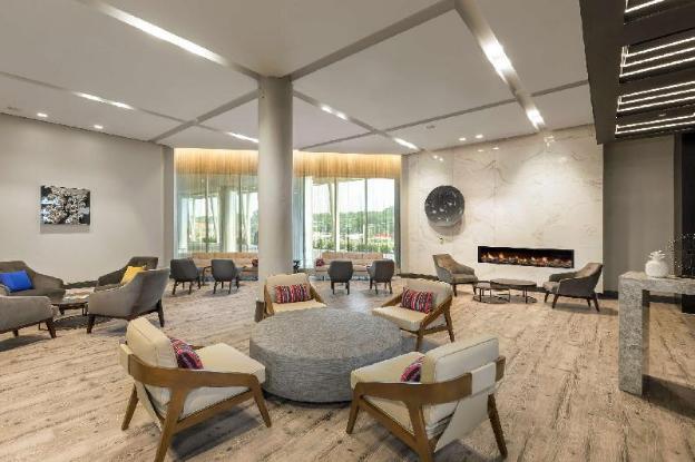 The Summit Hotel,Near Cincinnati Observatory Center,4 star