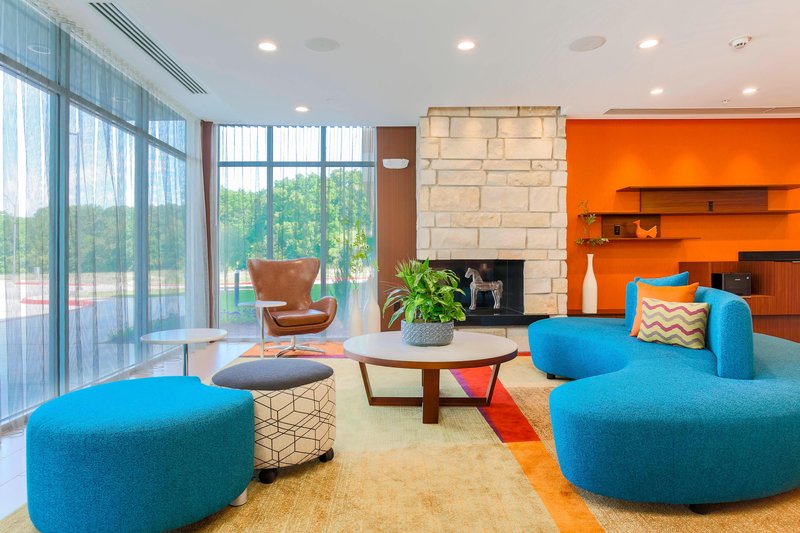Fairfield Inn & Suites By Marriott Decatur At Deca