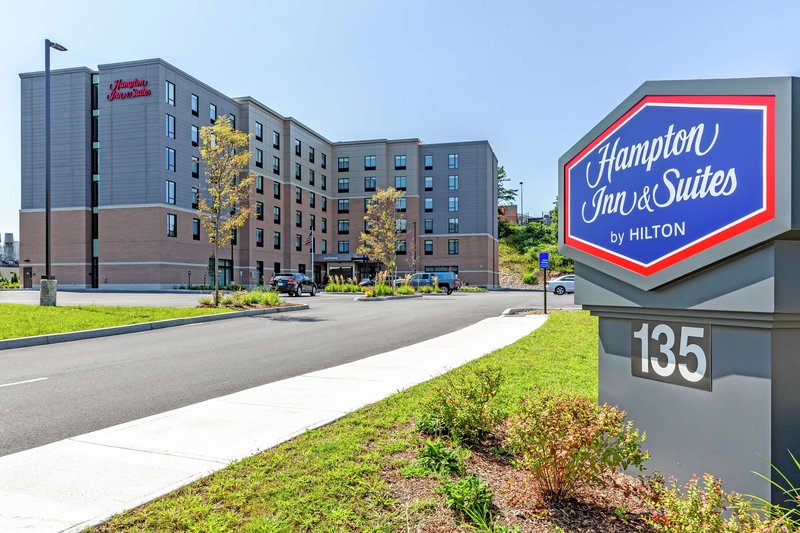 hampton inn and suites boston waltham