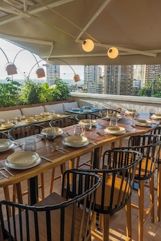 The Shalimar Hotel,Dadar,4 star