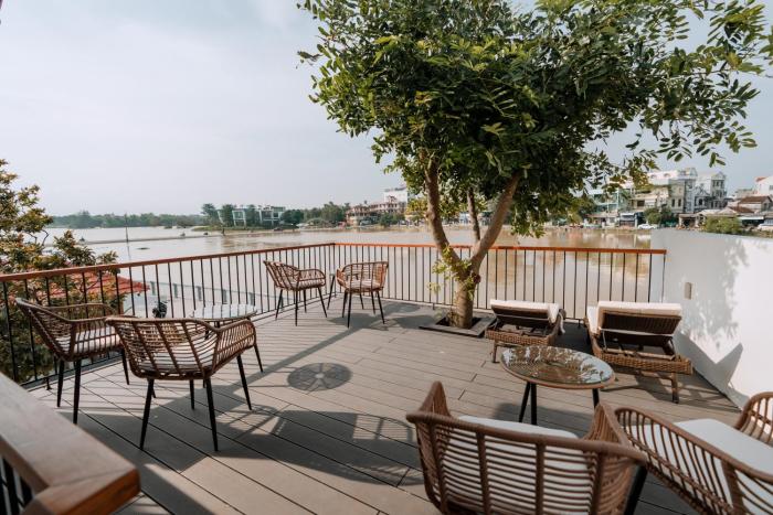 hue riverside villa