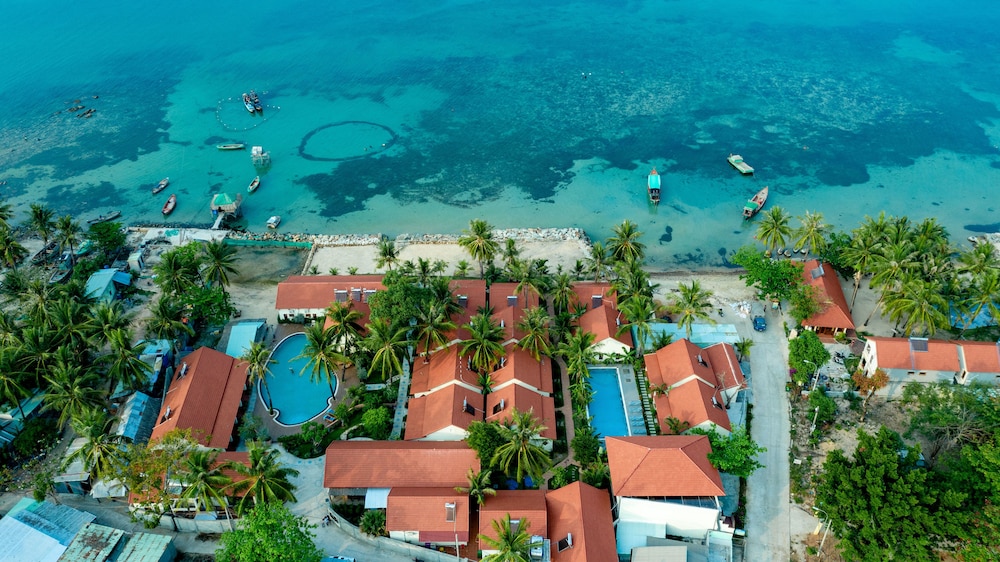 hula hula beachfront phu quoc