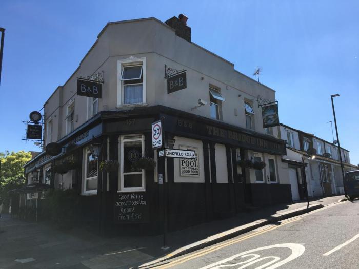 The Bridge Inn,Croydon>>Brentford,2.5 star