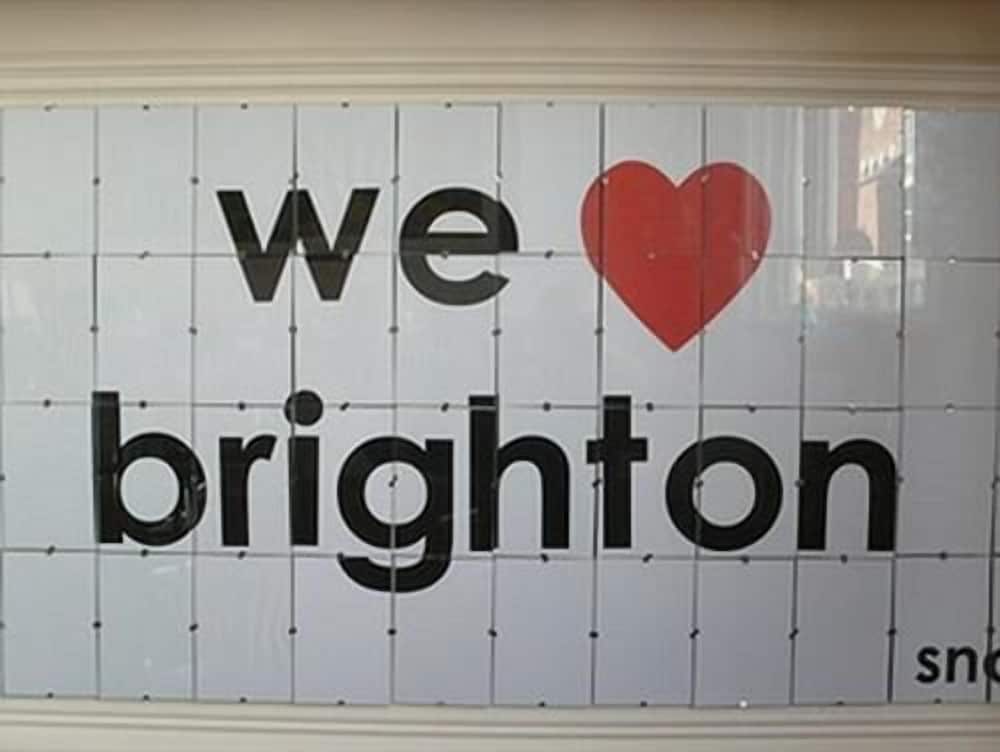Snooze,Brighton And Hove>>Brighton,4 star