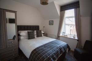 By The Bay,Cruden Bay>>Aberdeenshire,4 star