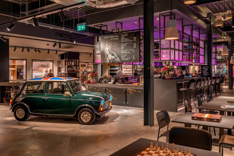 moxy london heathrow airport