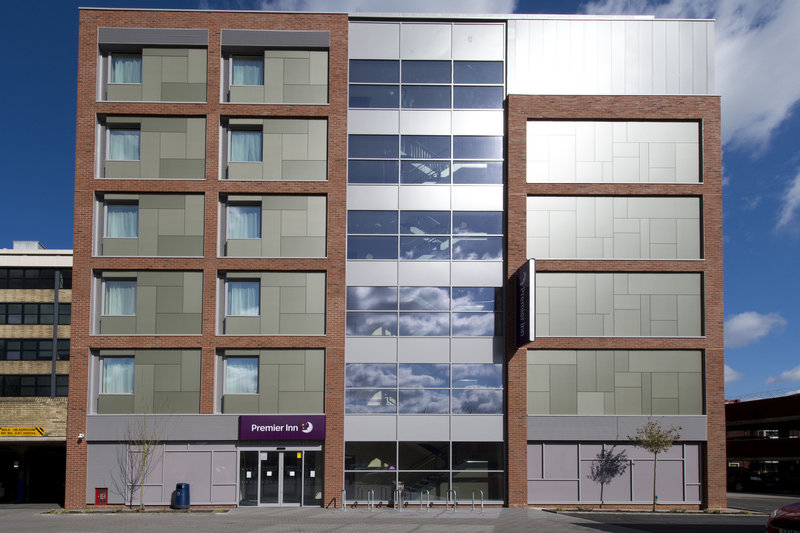 premier inn london southgate
