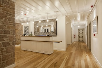 cunda pur beyaz otel