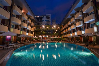 Baron Beach Hotel,Central Pattaya>>Bang Lamung,4 star