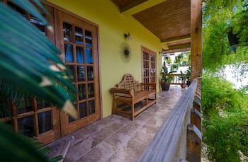 Willard's Bed And Breakfast,Port Of Spain>>Arouca,3 star