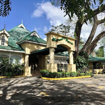 The Royal Hotel,,3 star