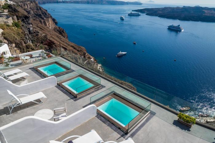 kratiras view luxury suites