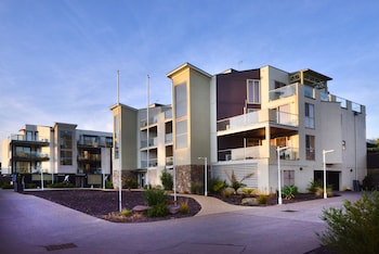 phillip island towers