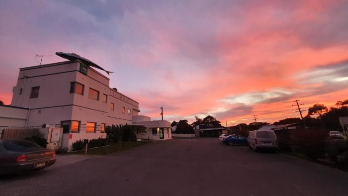 Fish Creek Hotel,Foster>>Fish Creek,1 star