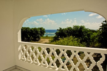 Coco Rose Guesthouse,Near Urlings Moravian Church,2.5 star