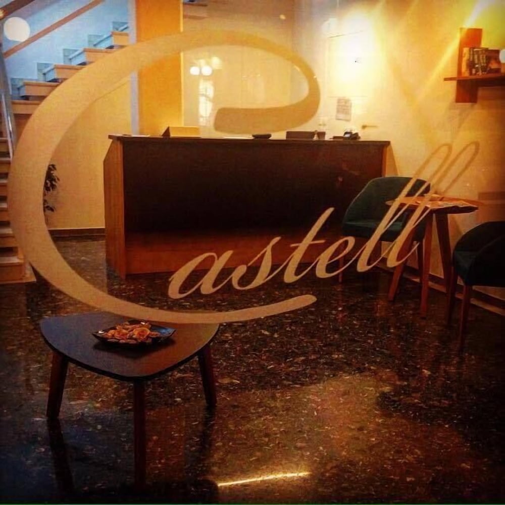 Castell Hotel