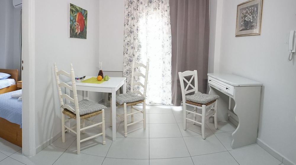 heraklion old port apartments