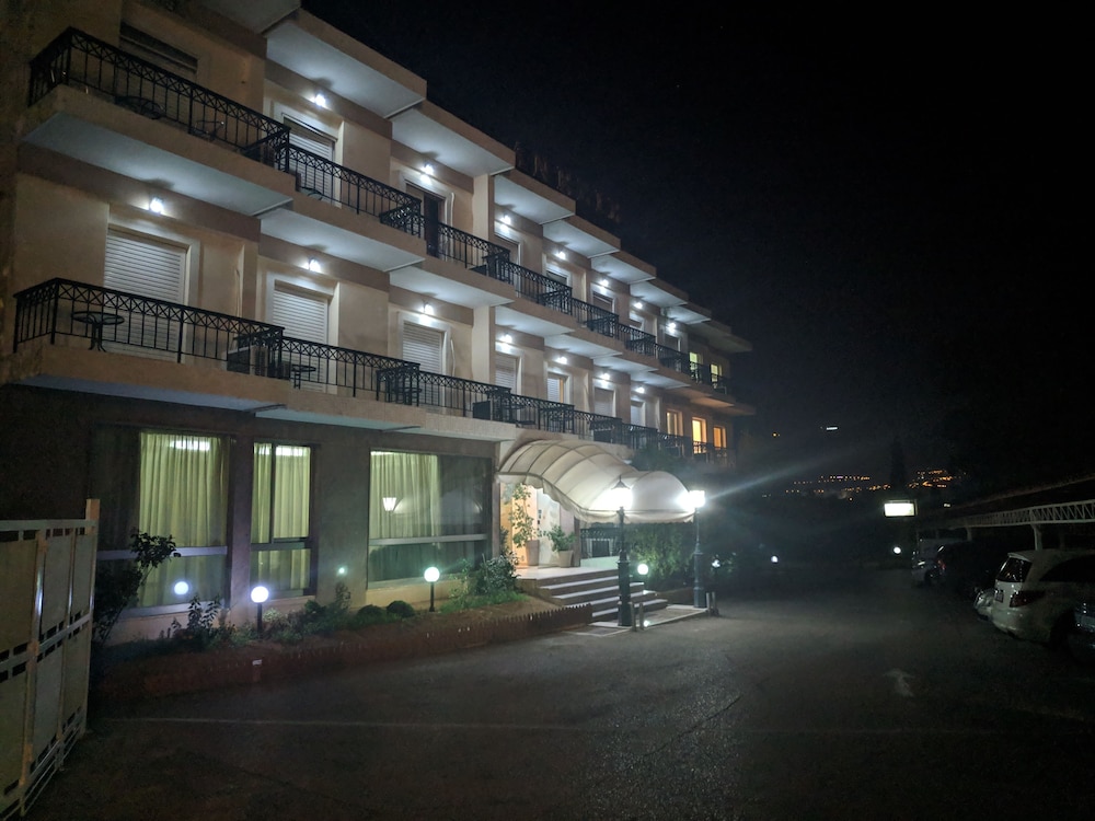 Hotel Anesi,Athens>>Acharnes,2 star
