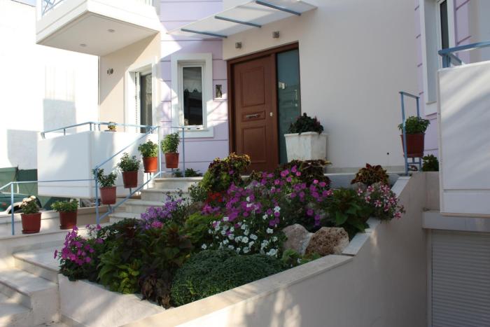 Veggie Garden Athens B&B,Argyroupoli>>Alimos,3 star